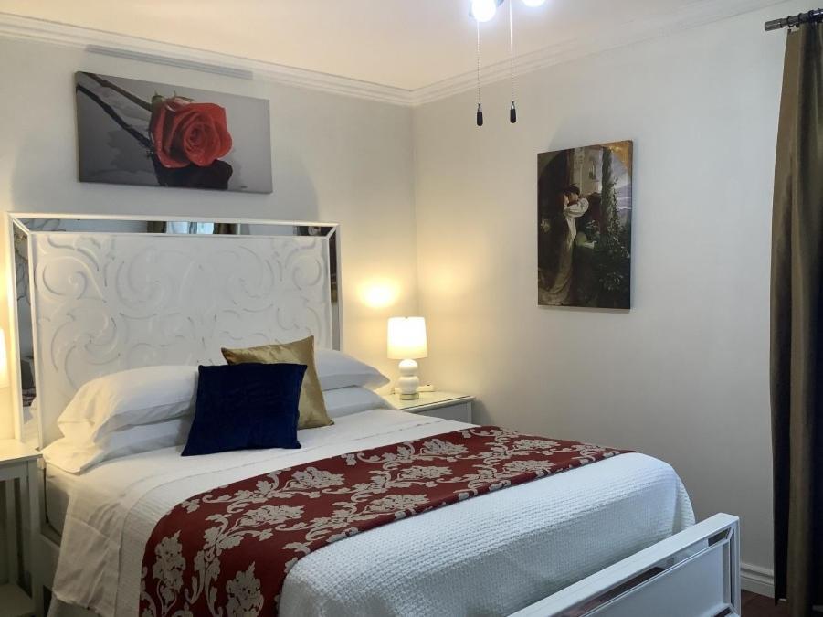 Bed and Breakfast Via Veneto - Old Town Niagara-on-the-Lake Екстер'єр фото