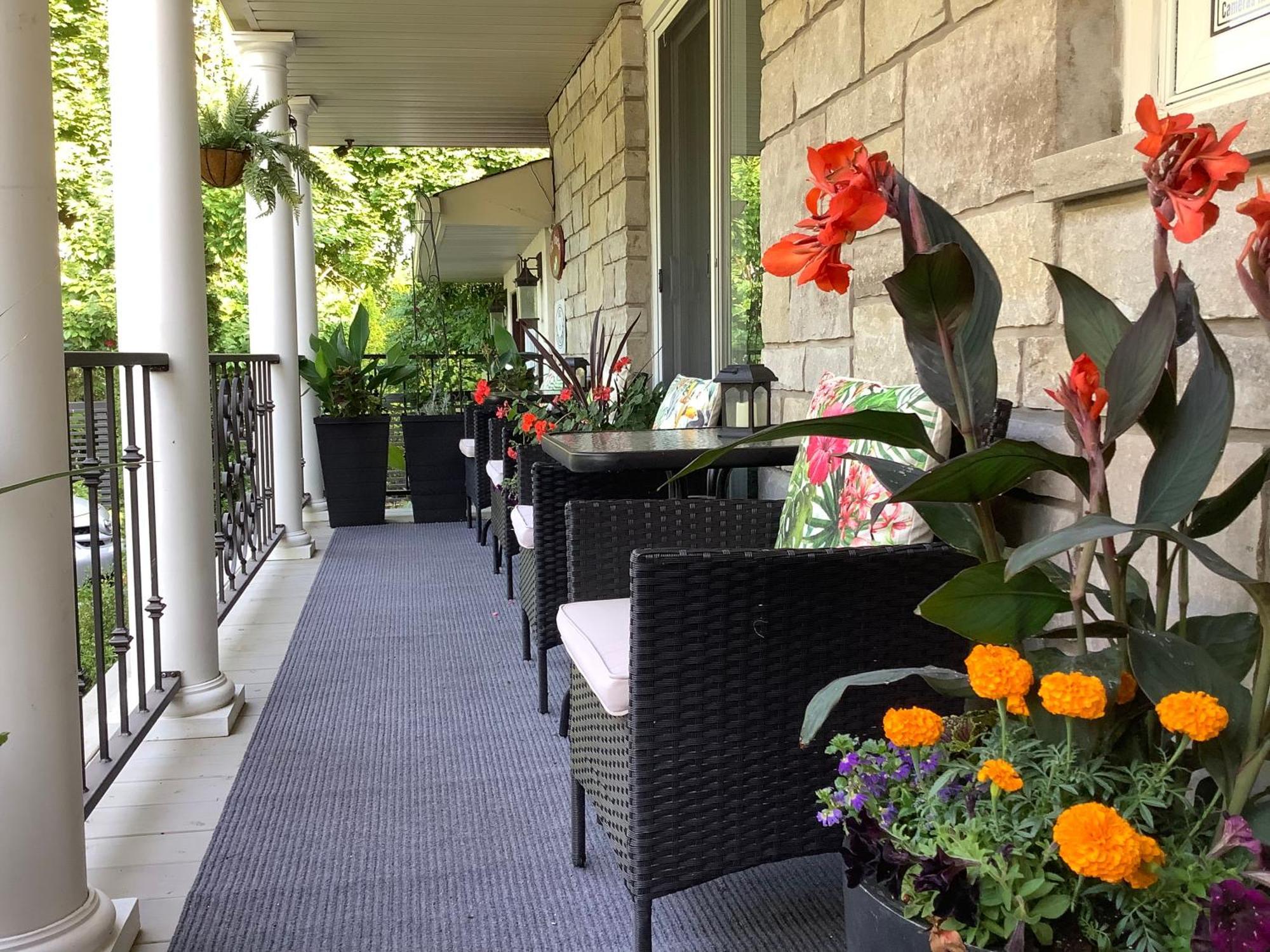 Bed and Breakfast Via Veneto - Old Town Niagara-on-the-Lake Екстер'єр фото
